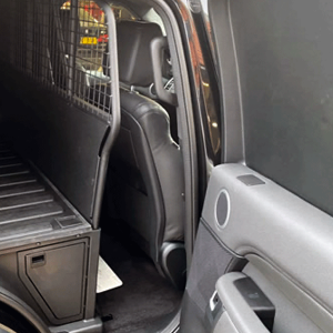 Discovery 5 - Rear window Activation